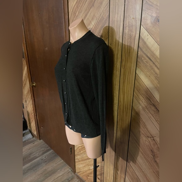 Pamela Dennis Women’s Small Black Semi Fitted Skull Buttons Cardigan - Picture 7 of 10